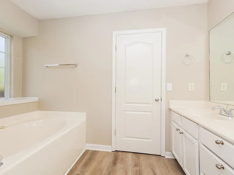 373 Davids Way — Photo 10
