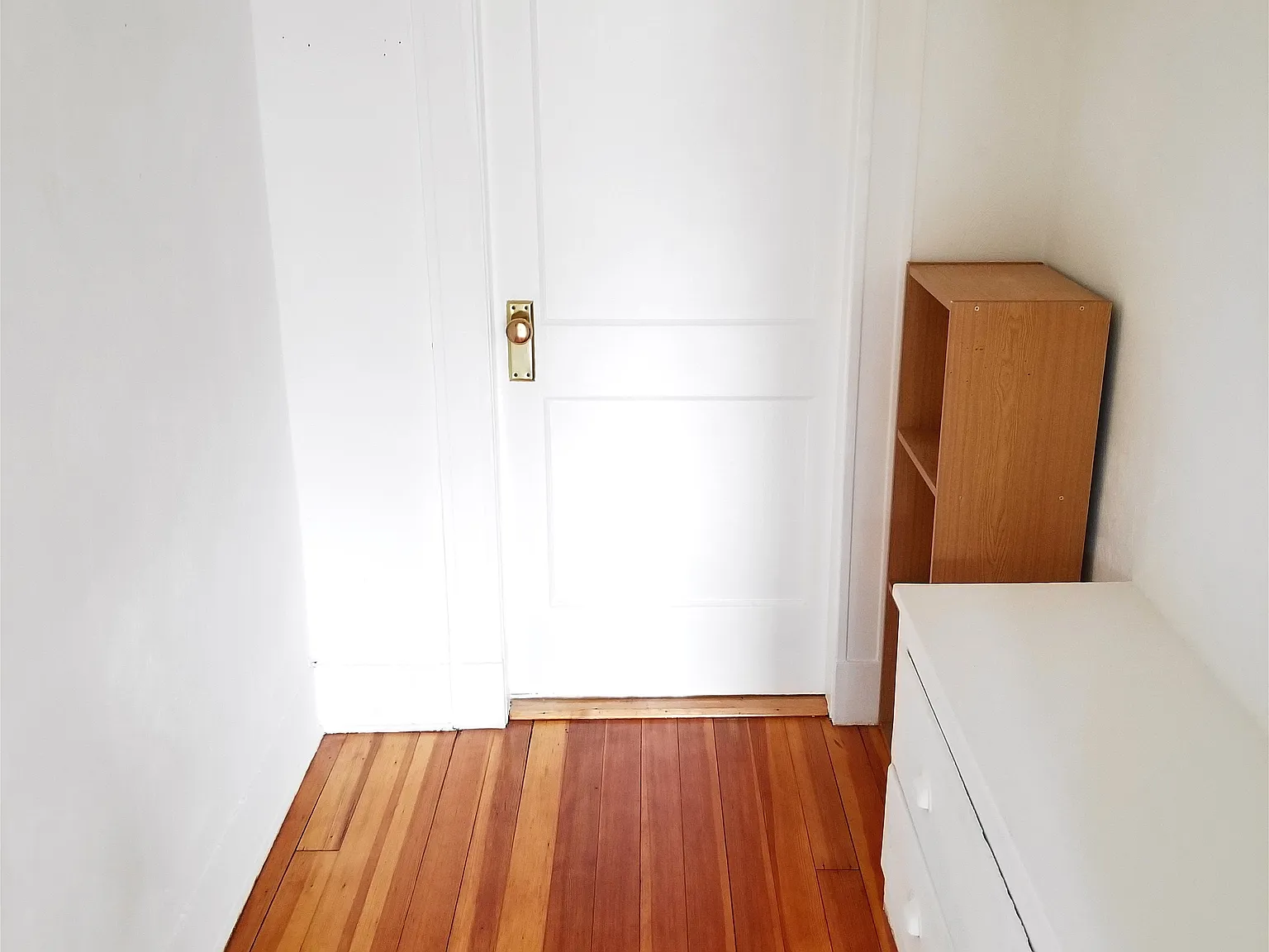3 bed, 980 sqft, $3,000 — Photo 3