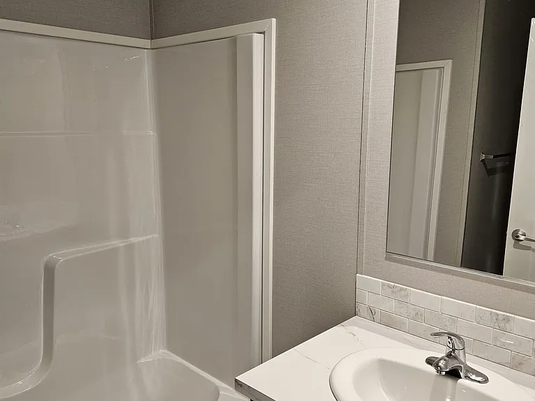 600 S 4th St #33 — Photo 9
