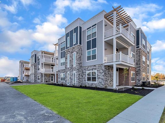 3rd image of 2725 S Harbor Bay Dr #1111