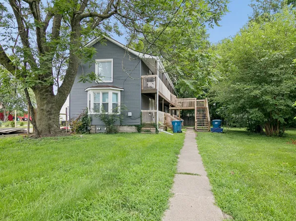 220 1/2 S Entrance Ave, Kankakee, IL 60901