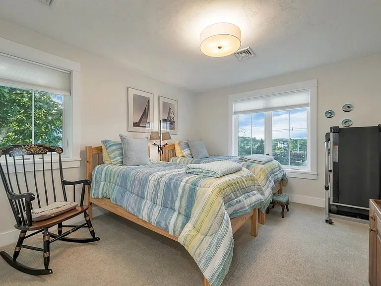 2 Lake St #B — Photo 19