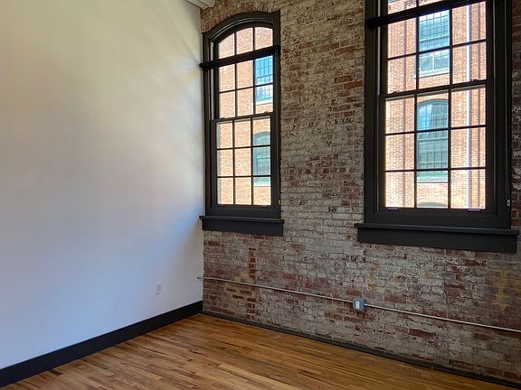 4th image of 1280 Simon Blvd Building F201