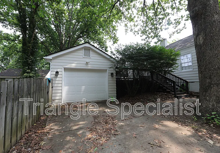 601 Dixie Trl — Photo 12