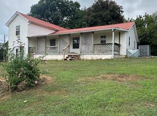 102 Perdue Ln, Livingston, TN 38570