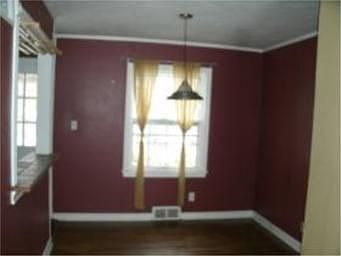 3rd image of 217 W Rainbow Ln