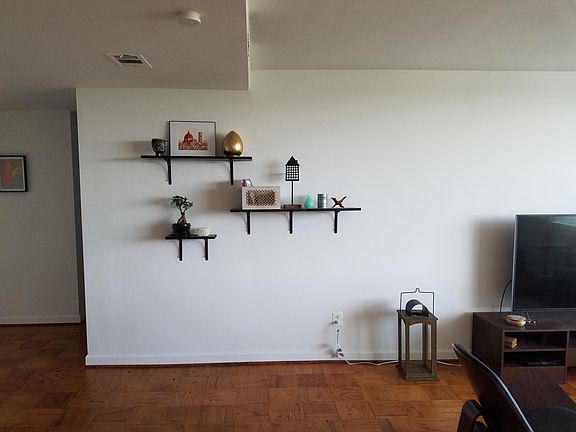 2nd image of 4600 Duke St APT 1513