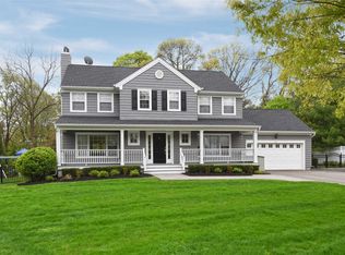 37 Rusco St, Huntington, NY 11743