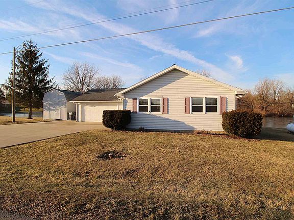 2nd image of 74 Sunset Dr