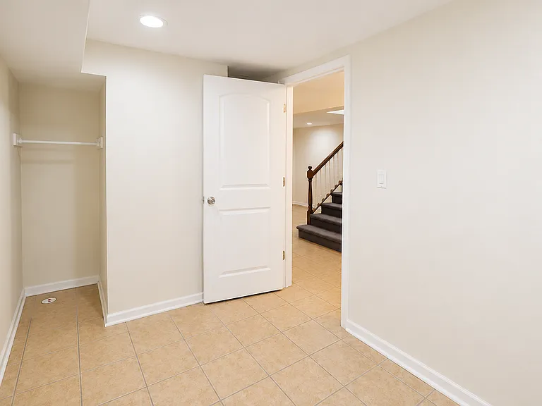 1016 N Ridgeway Ave #1R — Photo 13