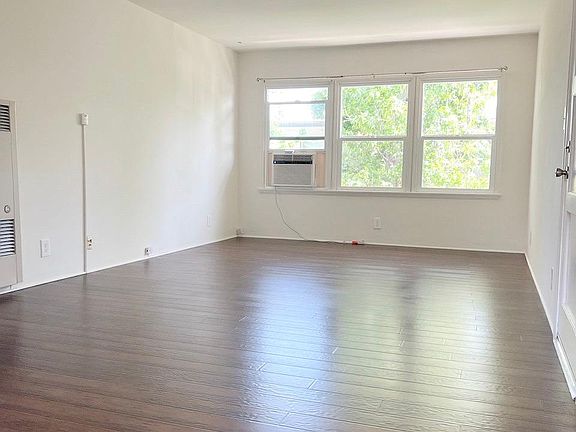 2nd image of 206 S Santa Anita Ave APT D