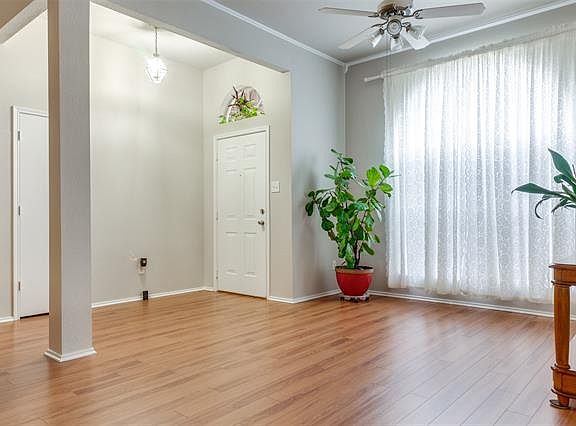 3rd image of 123 Cottonwood Dr