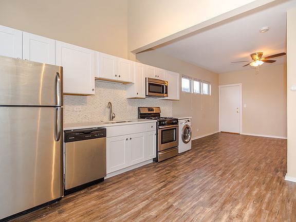 3rd image of 2430 N Clybourn Ave #2