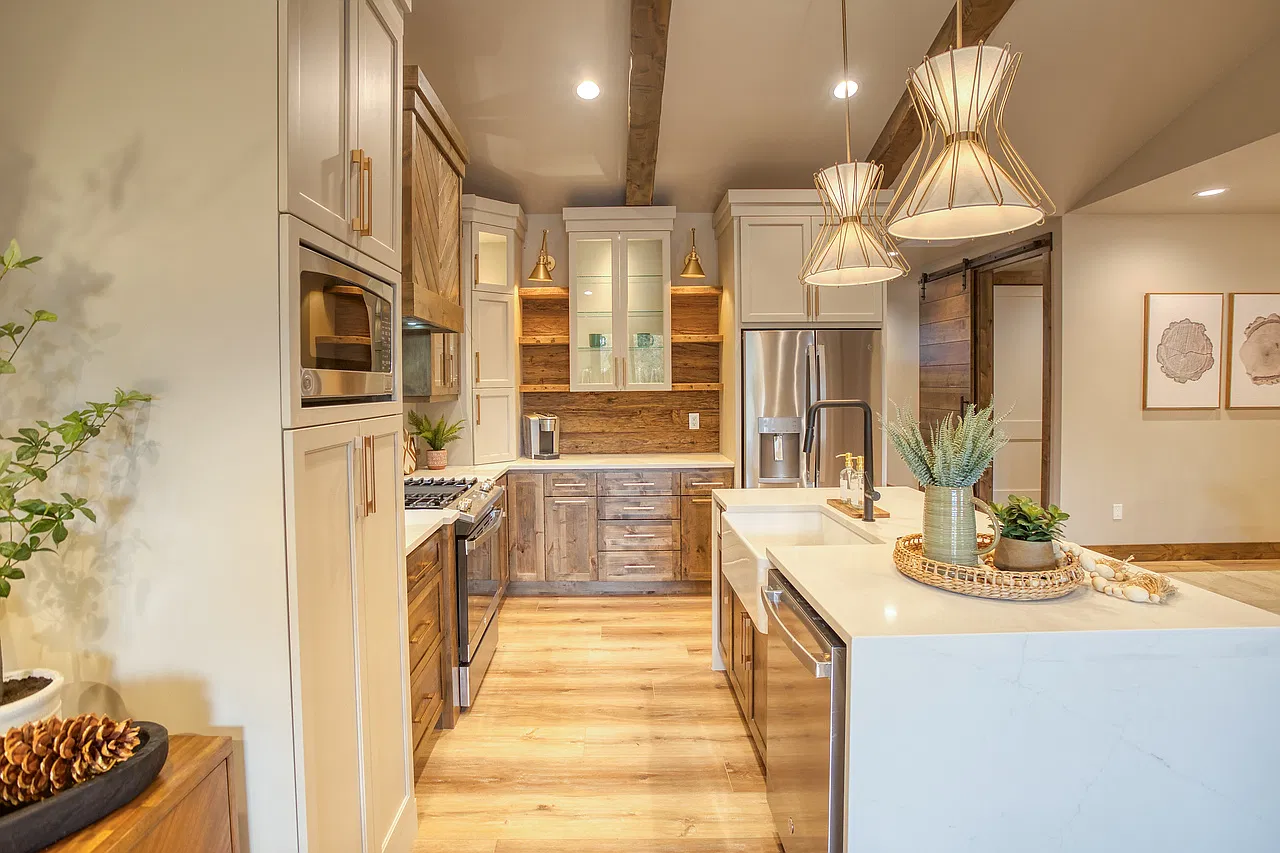 2 bed, $2,900 — Photo 2