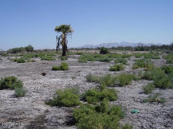 4th image of 0 S 4th St