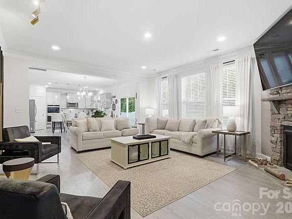 4th image of 108 W Northstone Rd
