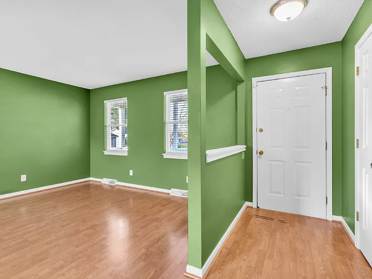 18 Genesis Ct #A — Photo 4