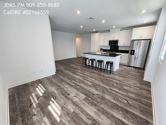 4th image of 1203 W Cara Dr