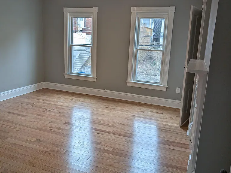 313.5 Walnut St W — Photo 13