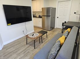 7443 Eton Ave, Canoga Park, CA
