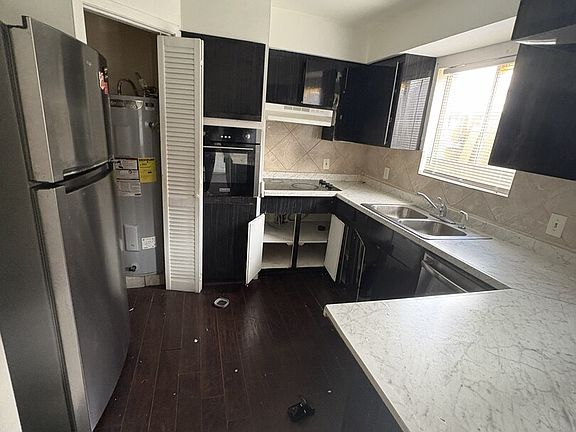 3rd image of 1403 blalock #5