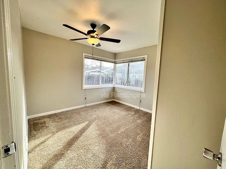 636 S Tuxedo Ave — Photo 14