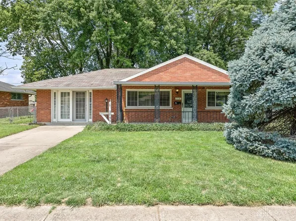 3759 Waterbury Dr, Kettering, OH 45439