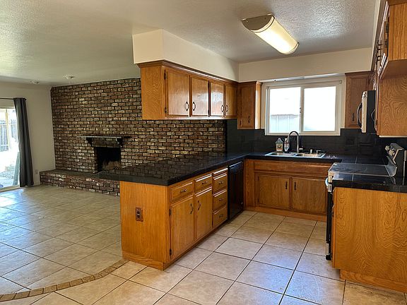 5th image of 1811 Finch Dr