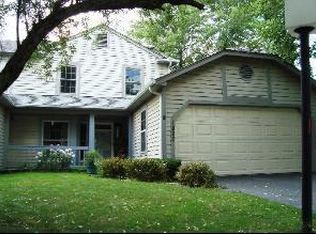 1820 Shetland Rd, Naperville, IL 60565