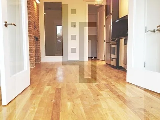 Rented by Loom Group | media 49