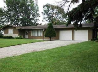 3221 SW 53rd St, Topeka, KS 66610