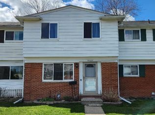 19807 Susan Ct, Clinton Township, MI 48035