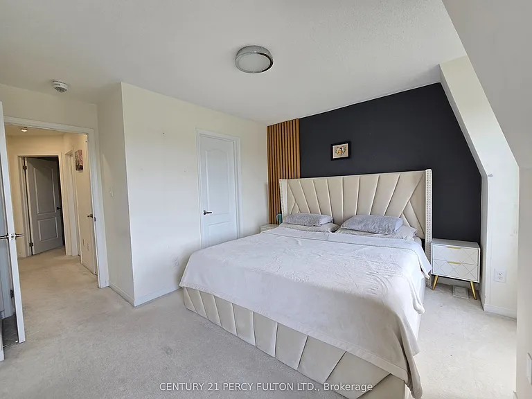 1389 Salem Rd N — Photo 15