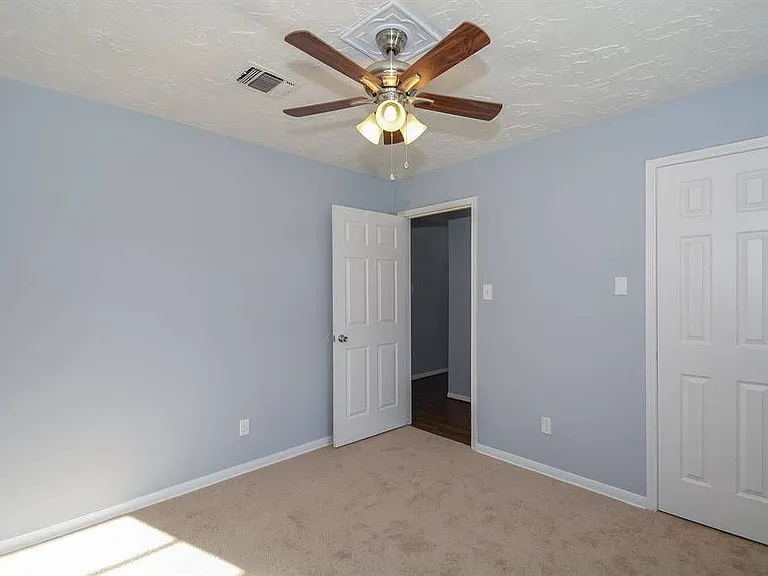 22722 Fincastle Dr — Photo 7