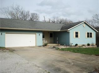 8162 Old Moro Rd, Dorsey, IL 62021