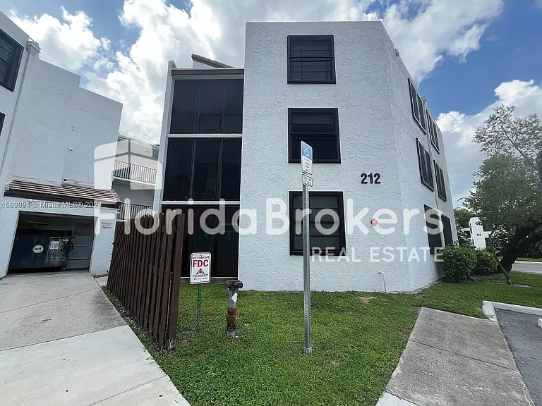212 Lake Pointe Dr #209-360 — Photo 1