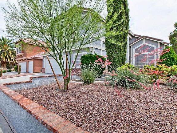 3rd image of 1527 Champagne Cir