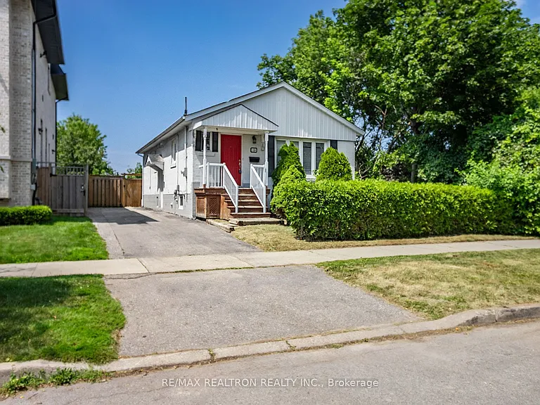 110 Gorman Park Rd — Photo 2
