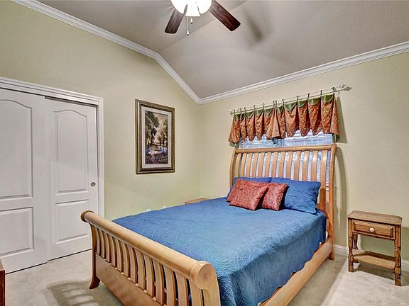 4th image of 1606 Avondale Dr