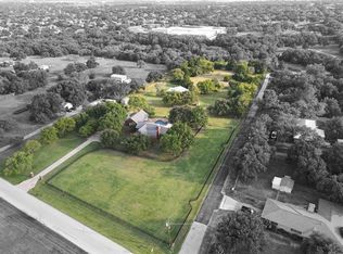 911 Oak Dr, Flower Mound, TX 75028