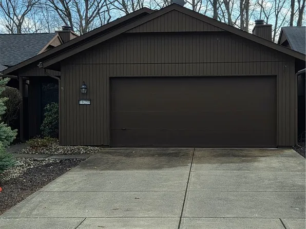 18259 Glencreek Ln, Strongsville, OH 44136