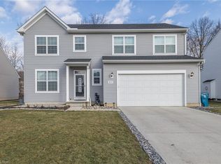 9099 Shady Elm Ln, Olmsted Township, OH 44138
