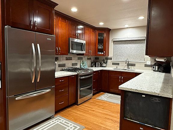 3rd image of 2040 Minto Dr #Z