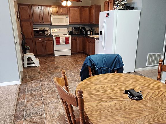 2nd image of 310/314 Church St