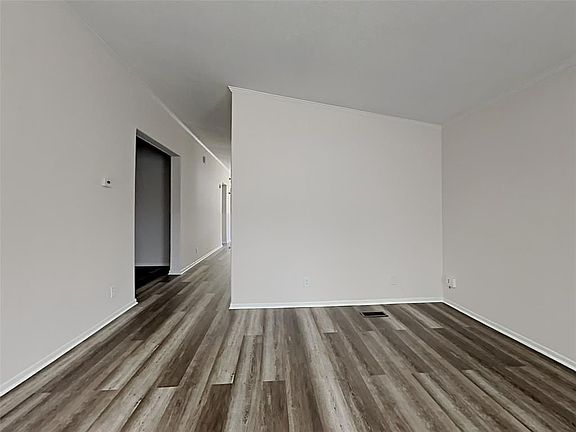 2nd image of 10203 Elderberry Park Ln
