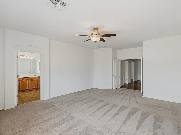 677 W Pizzicato Ln — Photo 15