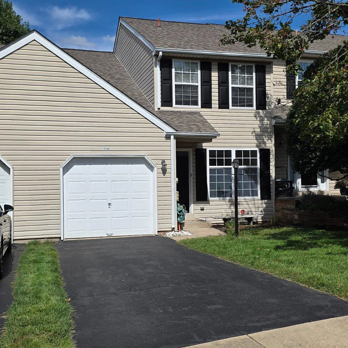 3 bed, 2.5 bath, 1696 sqft, $2,800 — Photo 1