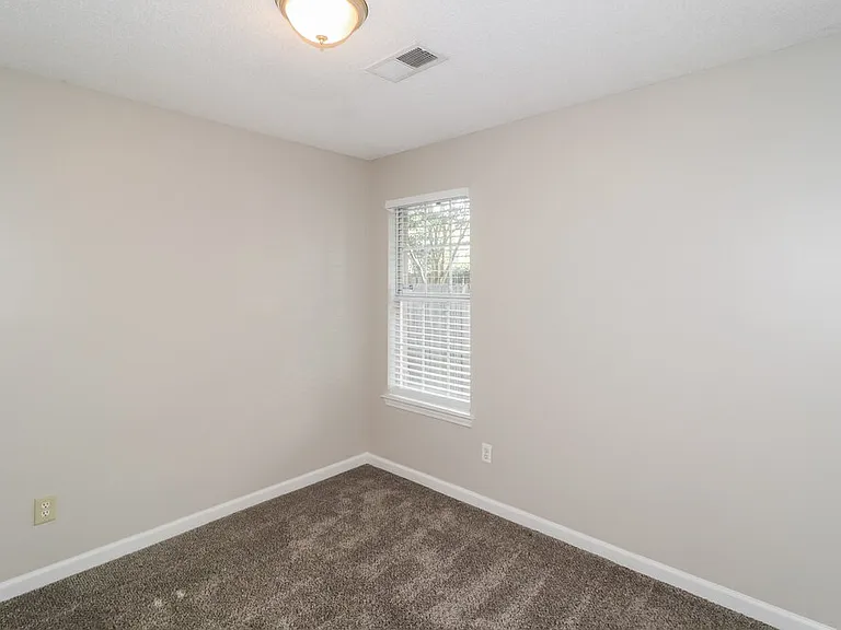 1067 Cross Meadow Rd — Photo 12