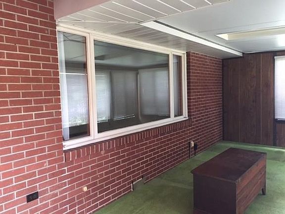 5th image of 2075 Harrison Ave