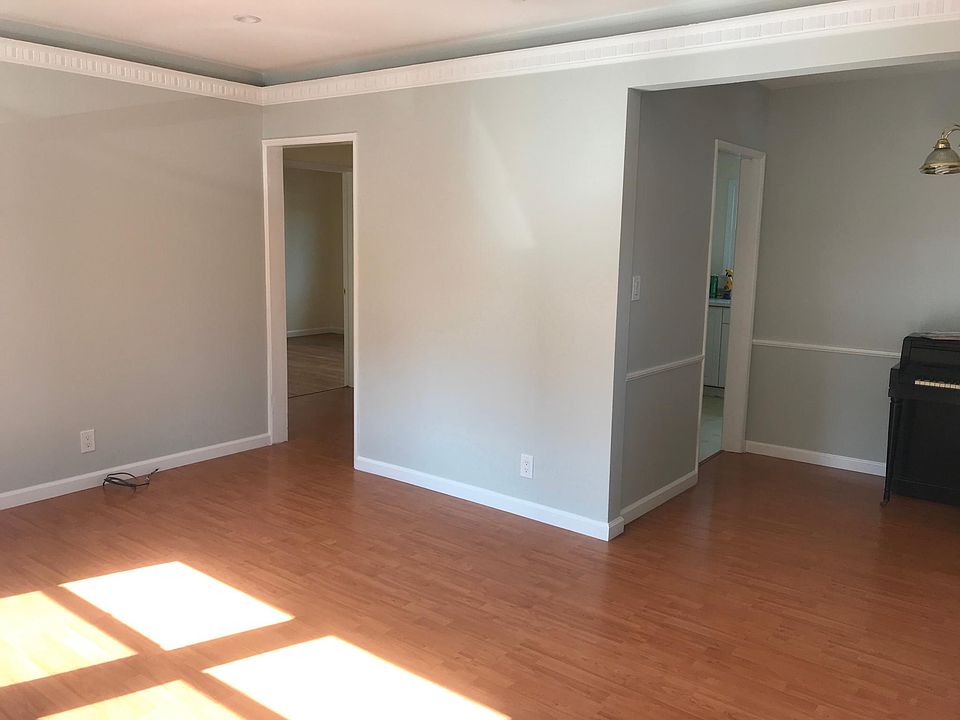 1st image of 645 N Hollywood Way #645